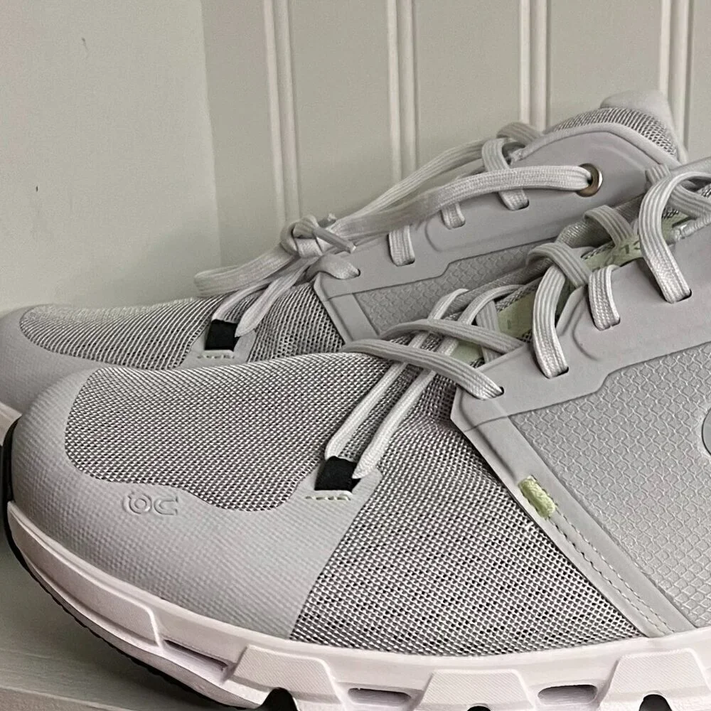 On Running Cloudflyer 4 Sneaker in Glacier/Meadow Color Size  14